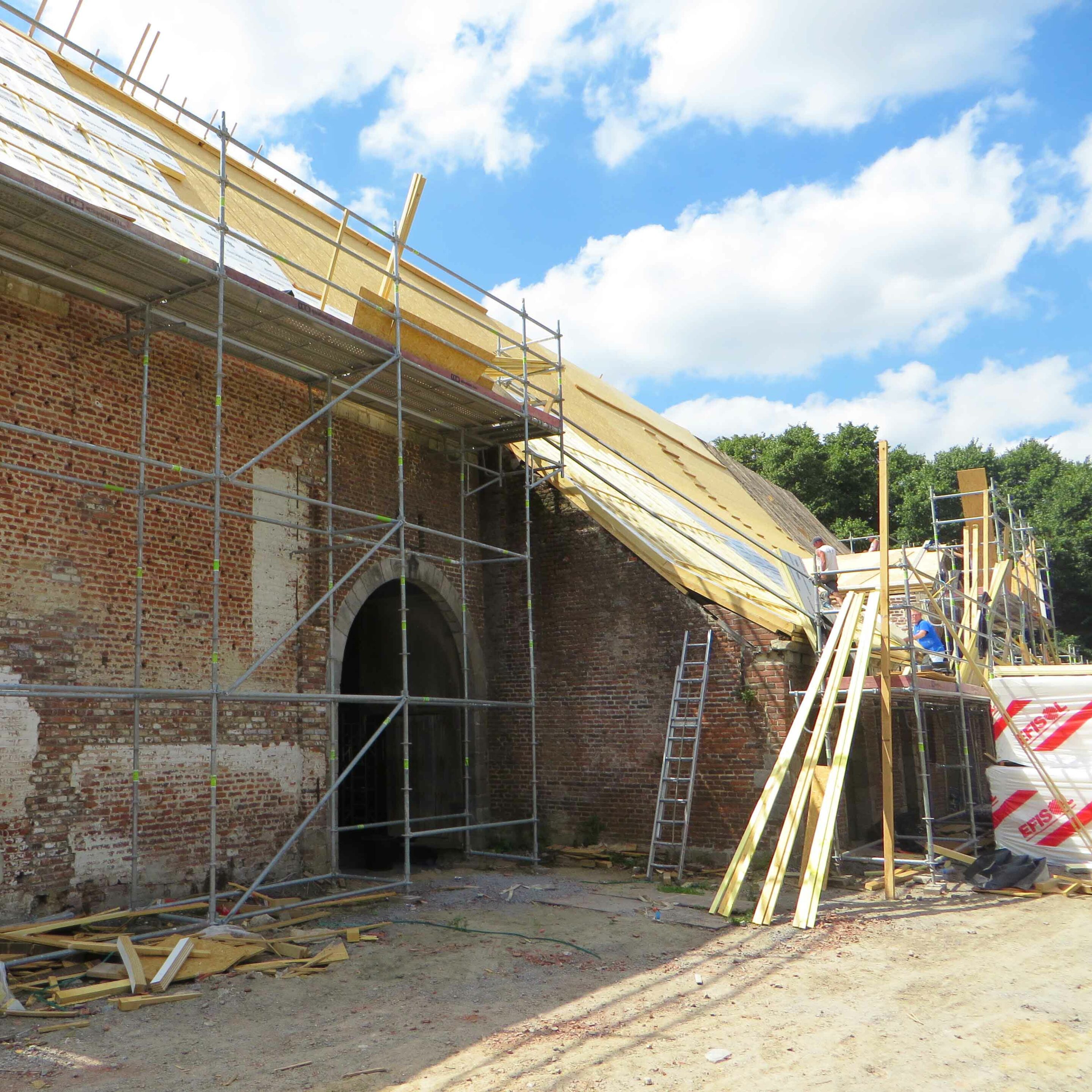 Ouvrages Spéciaux Rénovation Charpente bois Roost Warendin - Charpentier des Flandres